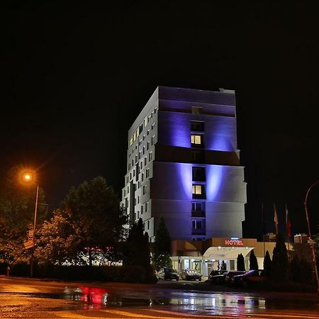 Terra Europe Brontes Hotel Targowischte Exterior foto