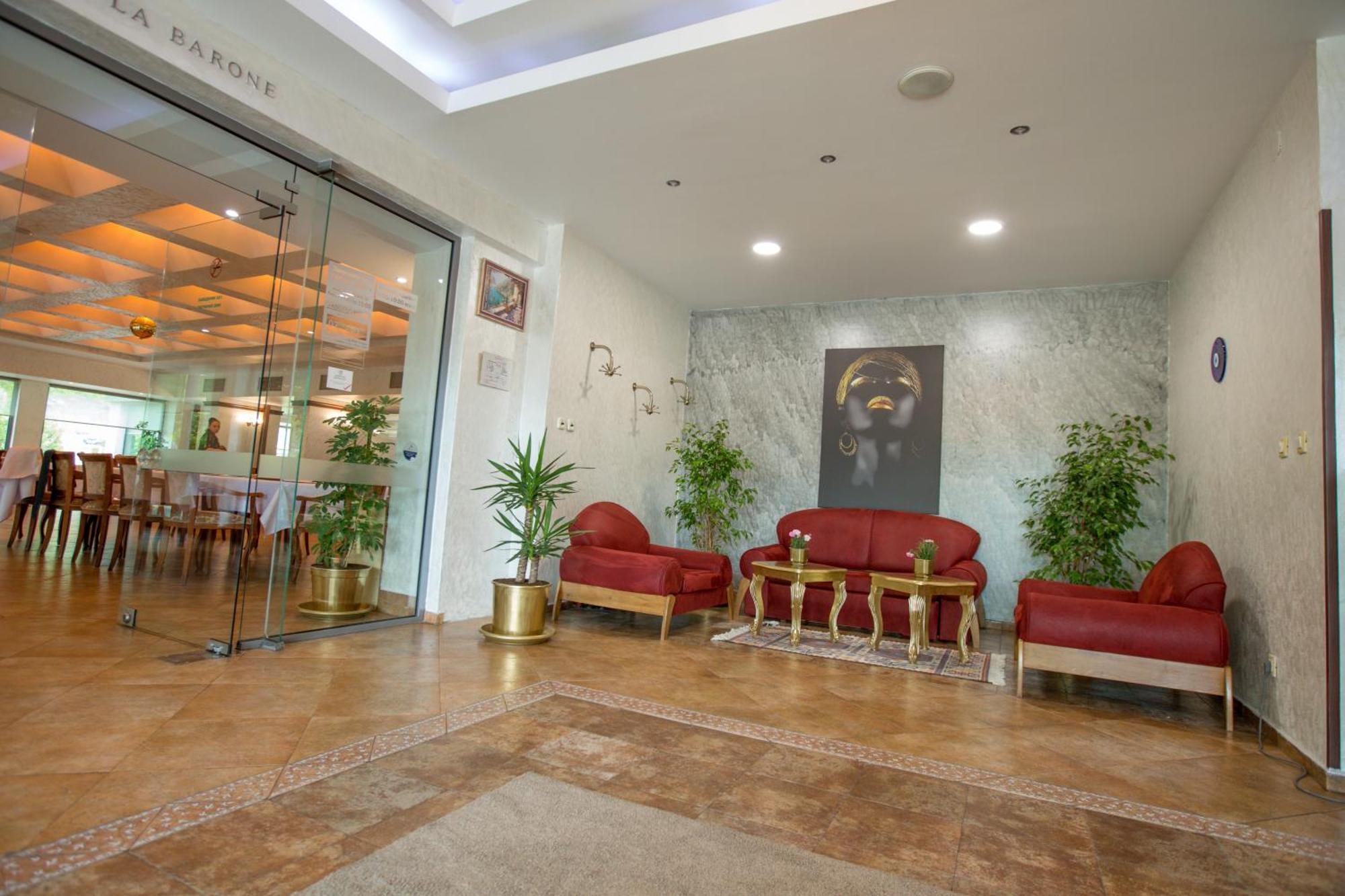 Terra Europe Brontes Hotel Targowischte Exterior foto