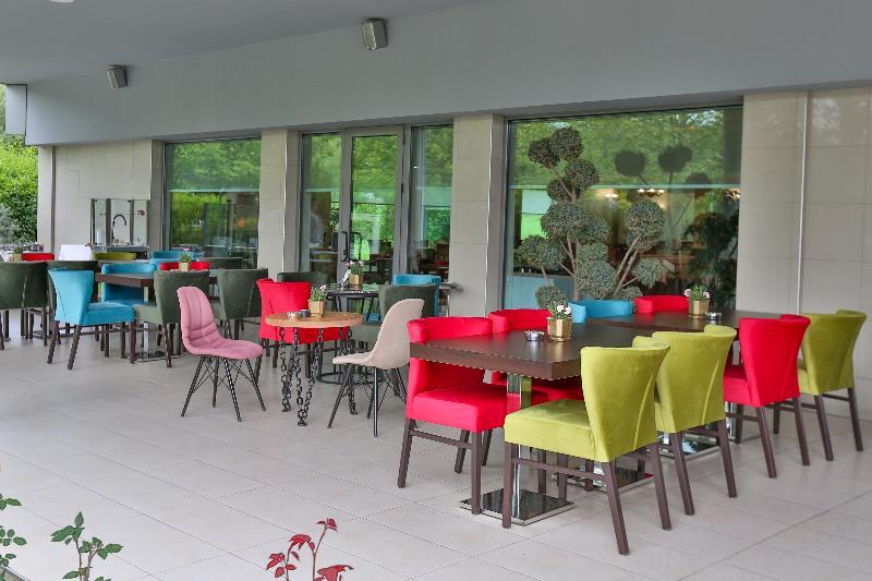 Terra Europe Brontes Hotel Targowischte Exterior foto